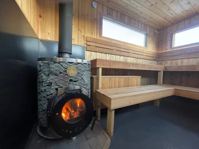 Howling Moon Sauna