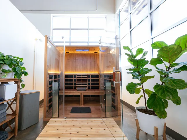 Lustre Infrared Sauna Studio