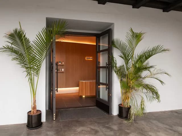 Pause Studio City
