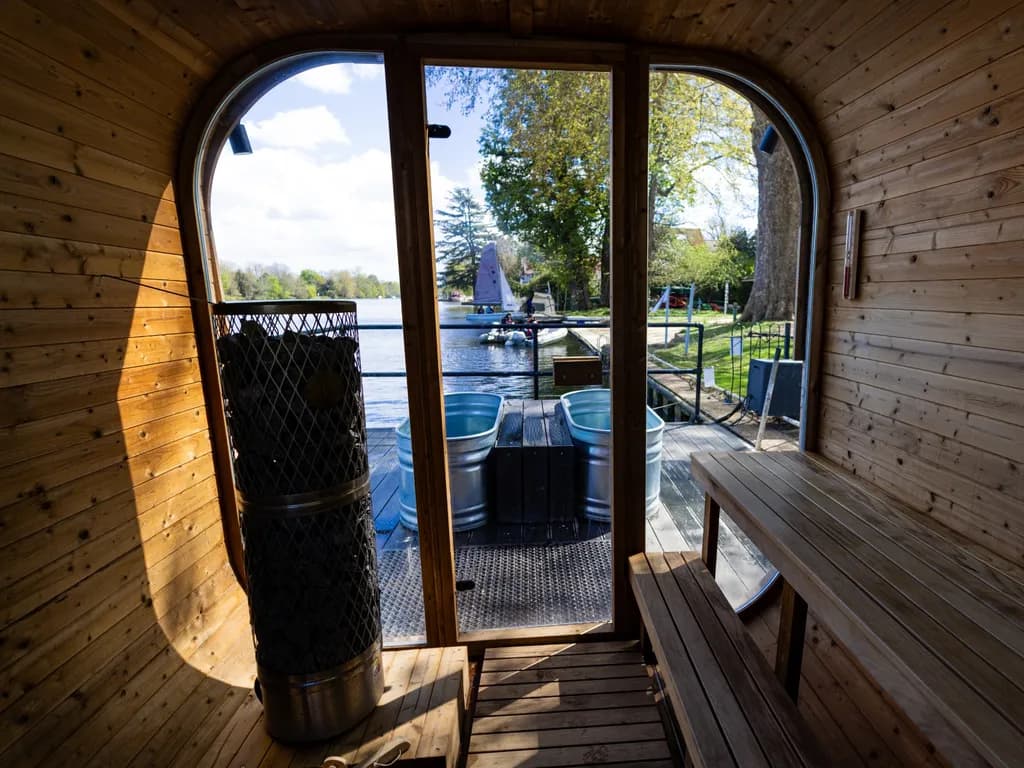 TEMZ Floating Saunas — Teddington