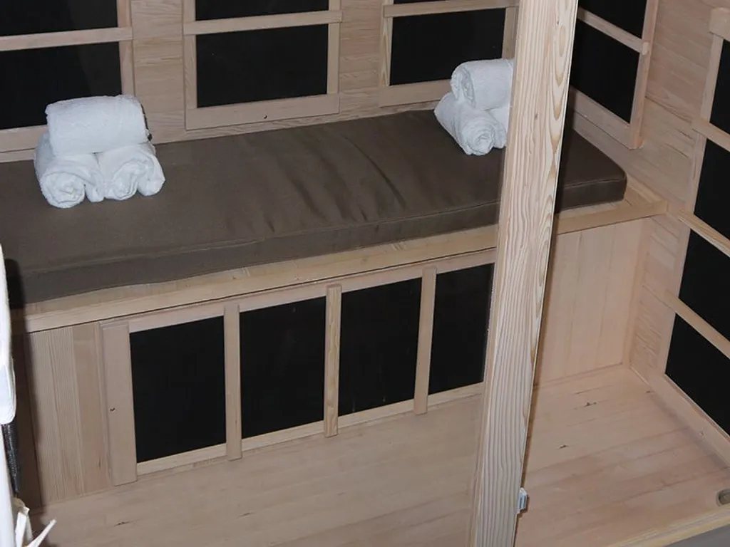Wolfe's Himalayan Salt Room & Sauna
